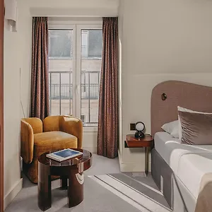 Belloy Saint Germain 4*, Paris France